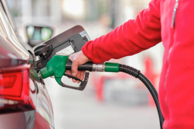 Government to review planned fuel duty rise as Iran war causes price surge at pumps