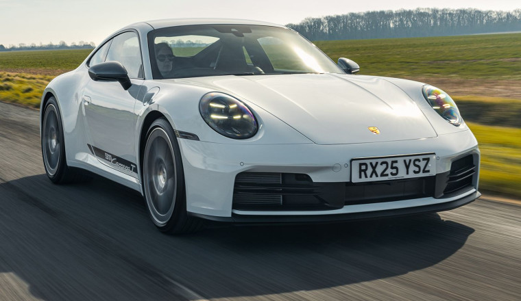 Porsche mulls flagship sports car above 911
