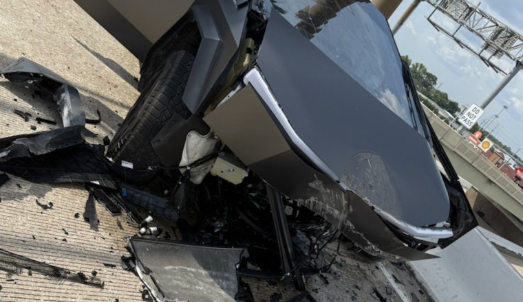 Tesla Cybertruck With Autopilot Engaged Tries To Drive Off An Overpass In Freaky Video