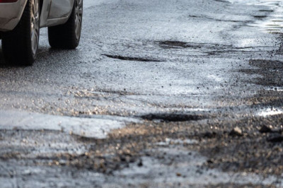 Pothole misery as nearly half of drivers unprepared for punishing tyre bills