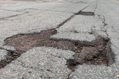 Three-quarters of UK drivers have suffered pothole damage