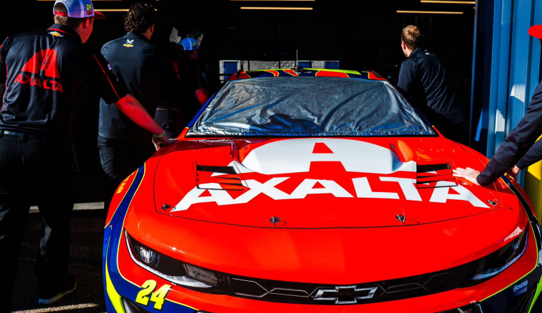 Four NASCAR crew members ejected from Las Vegas Motor Speedway