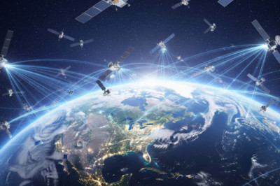 FCC Chairman Defends SpaceX By Cyberbullying Amazon In Battle Over One-Million Satellite Constellation