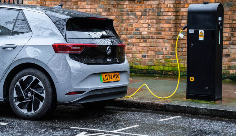 EV charging tax 'slashed' plan as drivers without driveways 'penalised'