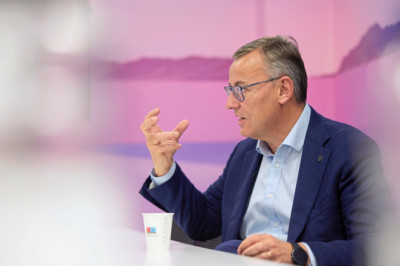 Innovate or perish, warns Peugeot boss