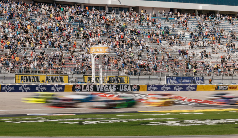 Married NASCAR driver called out for sending weird DM