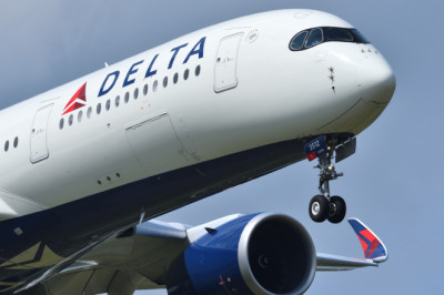 Airlines Are Breaking Ticket-Sale Records As Travelers Rush To Buy Before Iran-War Price Increases Hit