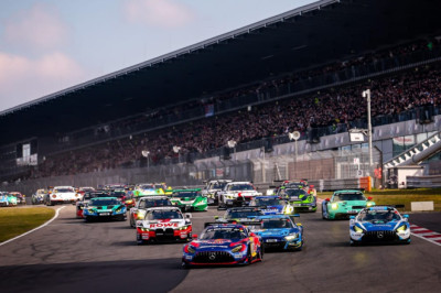 What happened in Verstappen's Nurburgring return race