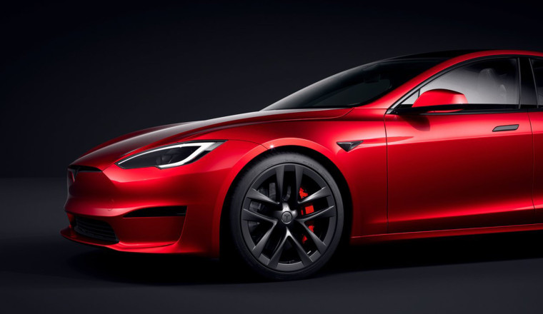 He Never Had A Problem With His Tesla’s Door Handles, But He’s Suing Anyway