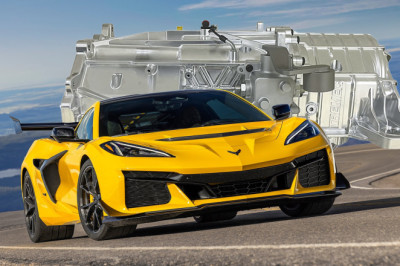 Corvette Boss Shuts Down Manual Rumors, Says Tremec Transmission ‘Isn’t Real’