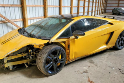 How Bad Could A Salvage Auction Lamborghini Gallardo Possibly Be?