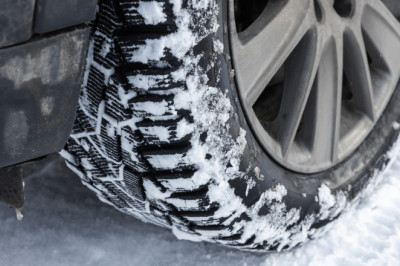 Most Drivers Don't Know The 7-7 Rule For Tires: Here's Why It Matters