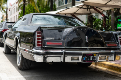 Why Automakers Turned Real Continental Kit Spare Tires Into An Unsatisfying Hump