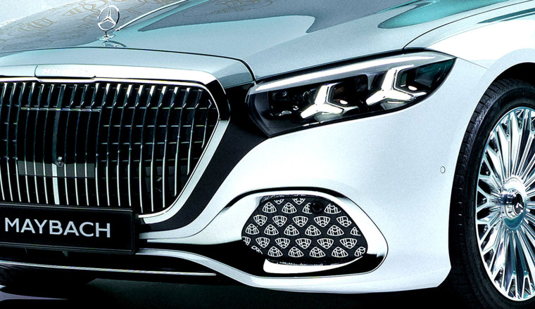 The Maybach S-Class Now Has A Logo That Glows, A Logo That Floats, And A Logo That Watches You Leave