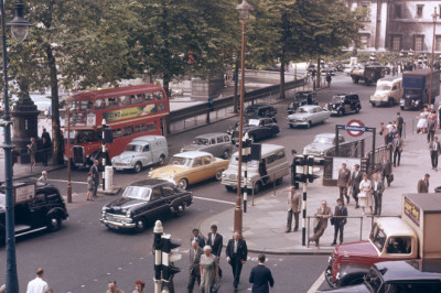 Chaos, hand signals and the 'code': Driving in 1950s London