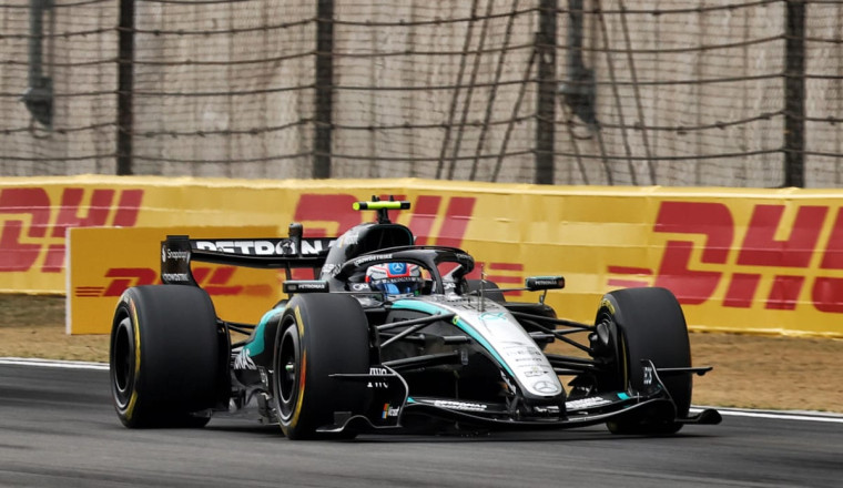 Mysterious Mercedes front wing behaviour explained