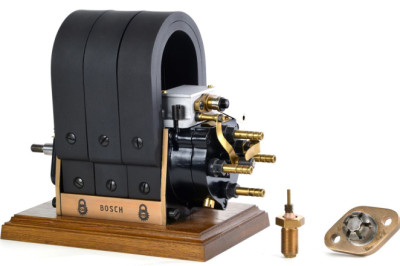 How Bosch's Magneto Ignition Device Made Spark Plugs Possible