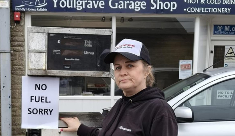 Independent petrol stations begin to close instead of charging customers £2 a litre as supermarkets warn supply is 'tight' amidst Iran war