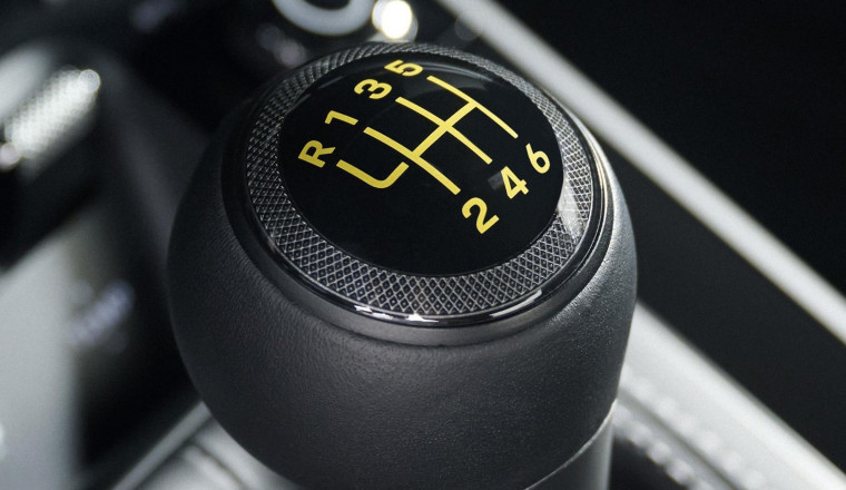 The Manual Gearbox Didn’t Just Decline, It Nearly Halved In Five Years