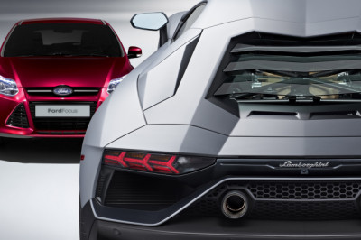 This Lamborghini Repair Started At $1,200 Until The Mechanic Found The $40 Ford Part Inside It