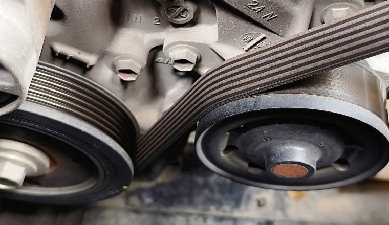 What's The Difference Between An Idler Pulley And A Tensioner Pulley?