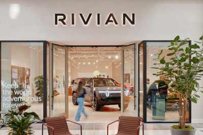 Rivian Won Direct Sales In Washington With A Threat That’s Coming For Dealers Everywhere