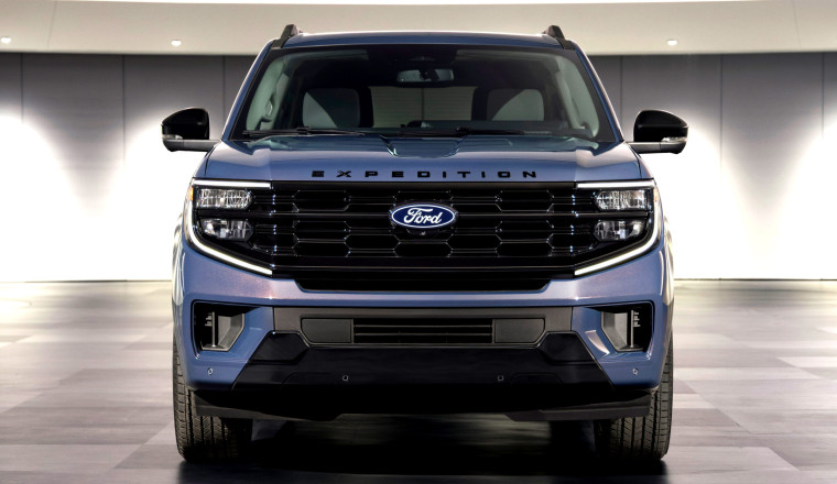 Ford Expedition Borrows A Trick From The Mustang Dark Horse