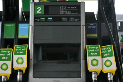 RAC shares its 'ultimate' fuel-saving guide as pump price soars and some run dry