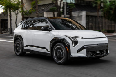 2027 Kia EV3 Is Coming To The U.S. With 320 Miles Of Range, And We're Even Getting The 288-HP GT Model
