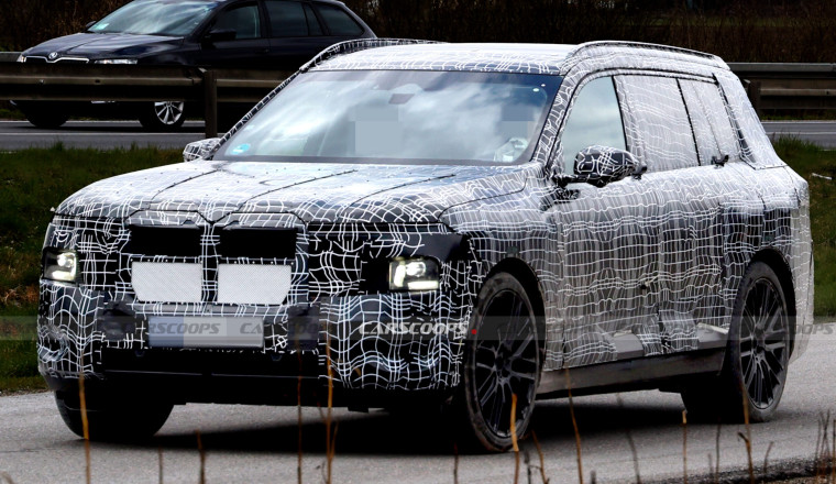 BMW’s iX7 Gets Every Neue Klasse Upgrade Except The One That Would Make It Look Different