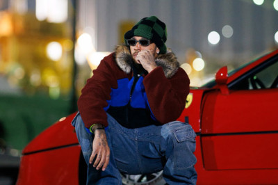 Lewis Hamilton Drifting A Ferrari F40 Around Tokyo With Kim Kardashian Is The Coolest Hard Launch Ever