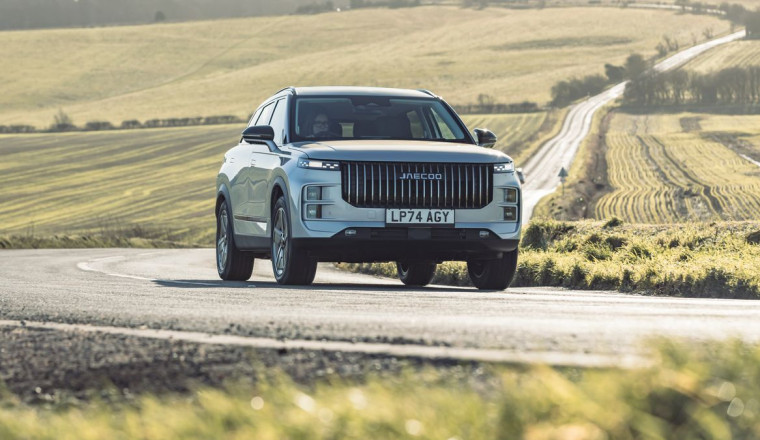 UK's best-selling car is Chinese SUV that looks like Range Rover but costs £14k less