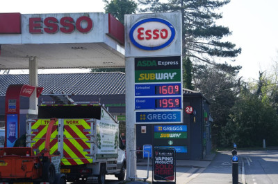 Iran ceasefire triggers biggest slump in oil price since Covid outbreak - but drivers warned pain at the pumps will go on