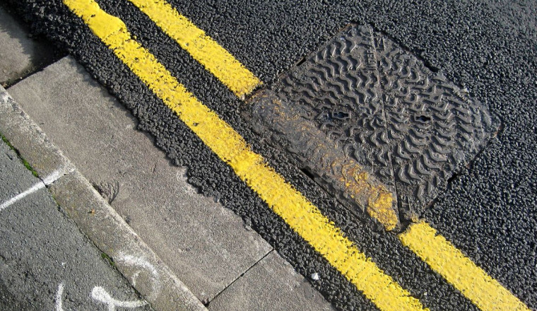 Parking ticket rules if double yellow lines are faded