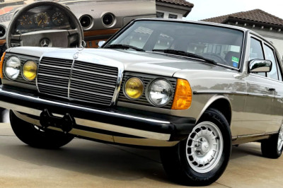 This Mercedes 300D Turbo Has Fewer Miles Than A 2025 Corolla, And It’s From 1985