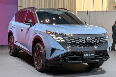 New Nissan X-Trail revealed with hybrid power and bold new look