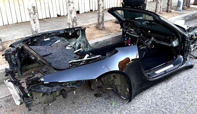 LA Thieves Stripped A Porsche So Bare That Bystanders Thought It Was A Mazda