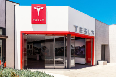 Tesla Claims It Isn’t A Car Manufacturer So It Can Sell Its Cars In North Dakota