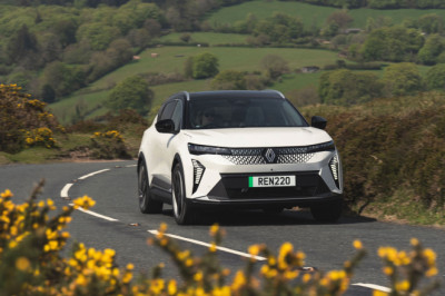 Renault Scenic E-Tech now qualifies for £3,750 Electric Car Grant