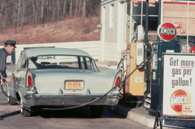 The Best Unconventional Advice For Saving Money On Gas, According To Our Readers