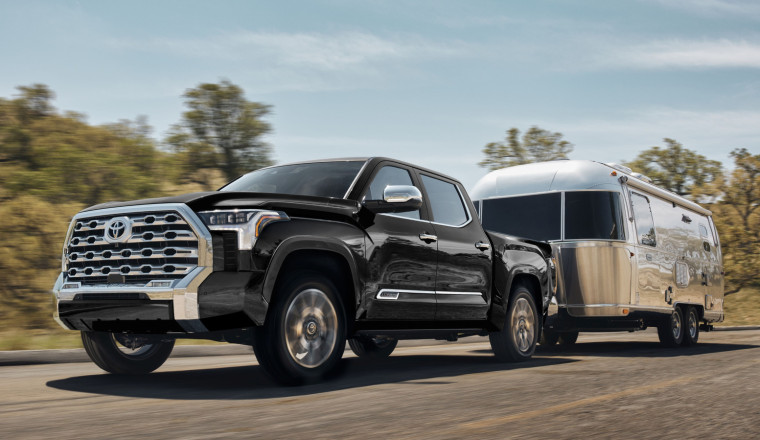 Toyota Knows Few Japanese Buyers Want A LHD Made-In-America Tundra Pickup, But It's Selling It There Anyway