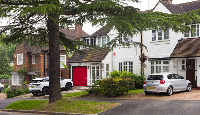 Britain's £2,000 driveway deficit: Drivers without one are stung by punishing insurance and parking permit premiums