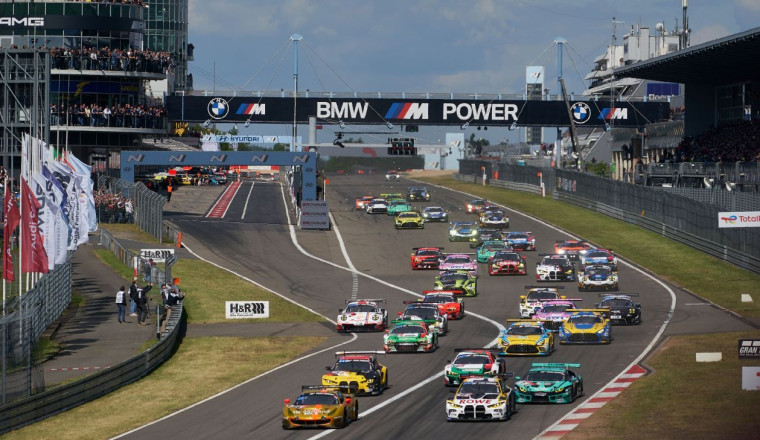 Driver dies in German race featuring Verstappen