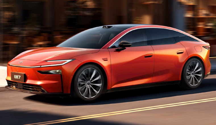 Toyota’s bZ7 Is Bigger Than A Model S And Cheaper Than A Model 3. China Ordered 3,100 In An Hour