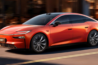 Toyota’s bZ7 Is Bigger Than A Model S And Cheaper Than A Model 3. China Ordered 3,100 In An Hour