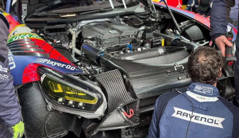 Verstappen/Auer lose likely Nordschleife victory