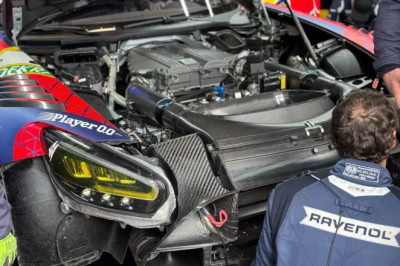 Verstappen/Auer lose likely Nordschleife victory