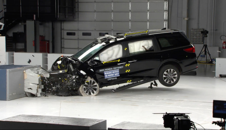Honda Recalls 440,830 Odyssey Minivans For Rear Curtain Airbags That May Deploy After Hitting A Pothole