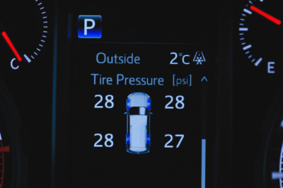 If You Just Filled Up Your Tires With Air And The Light Stays On, This Might Be Why