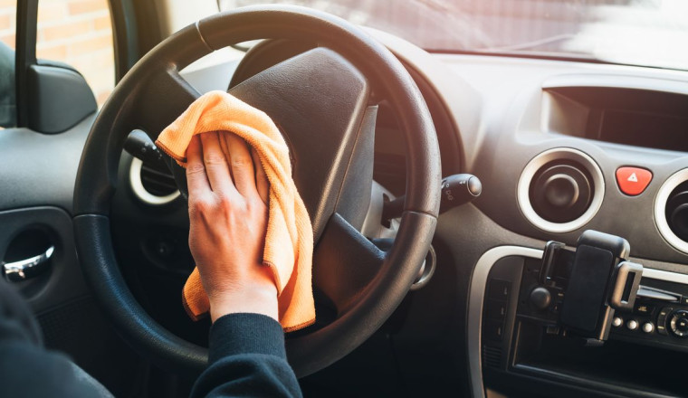 One in four Brits told 'swipe the dashboard' before making journeys this summer